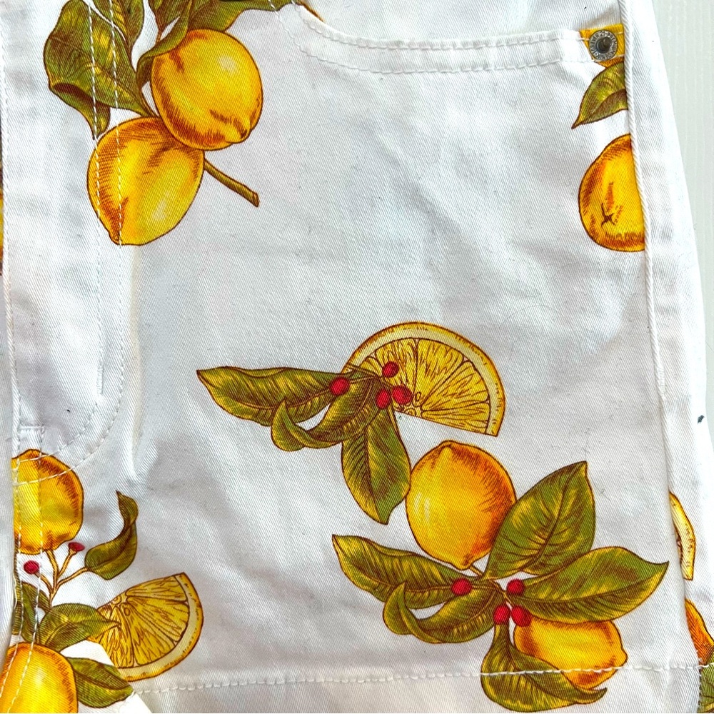 Lemon Shorts - Picture 2 of 5